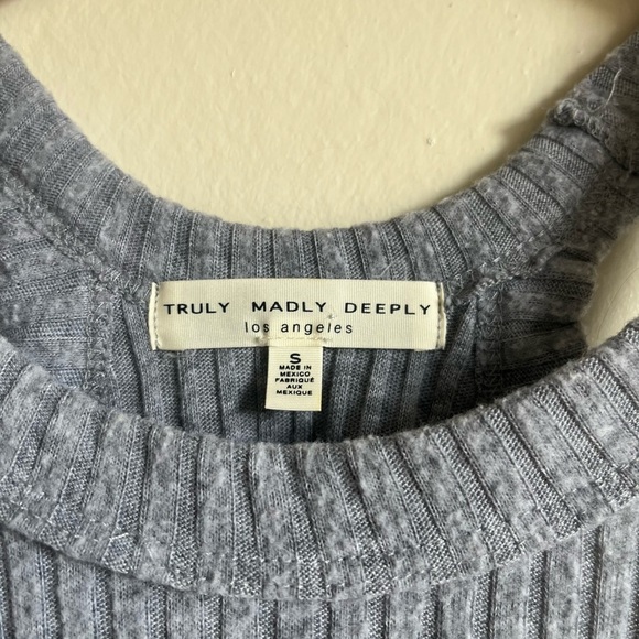 Truly Madly Deeply Gray High Neck Ribbed Crop Top | S - Picture 3 of 3